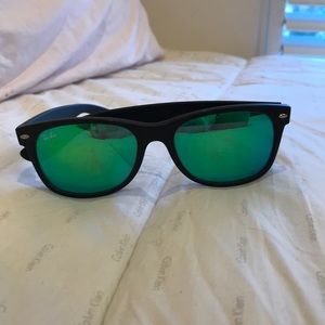 RAYBANS——polarized sunglasses with black rims